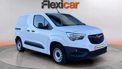Usado Opel Combo S 102 CV (75 kW) 2021 Blanco Monovolumen