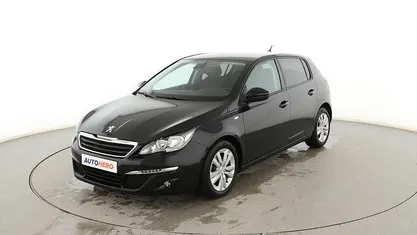 Usado Peugeot 308 Style 100 CV (73 kW) 2017 Negro Berlina