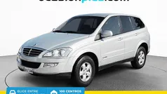 Gris plata Usado 2009 Ssangyong Kyron SUV | 6490 € (Precio justo)