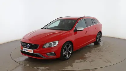 Usado Volvo V60 R-Design Momentum 135 CV (99 kW) 2015 Familiar