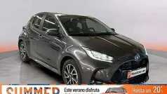 Usado 2022 Toyota Yaris Hybrid Plus Berlina | 21.490 € (Precio justo)
