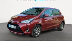 Rojo Usado 2017 Toyota Yaris Hybrid Active Utilitario | 14.500 € (Precio justo)