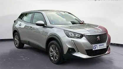 Usado Peugeot e-2008 Active 100 kW (136 CV) 2021 Gris SUV