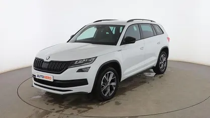 Blanco Usado 2021 Skoda Kodiaq SportLine SUV | 29.199 € (Precio justo)