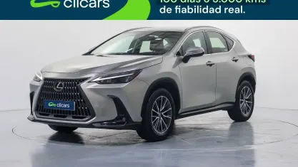 Usado Lexus NX350h Business Edition 242 CV (177 kW) 2022 Gris / plata SUV
