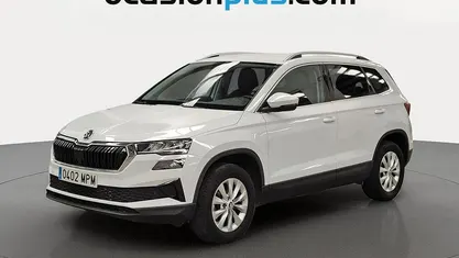 Usado Skoda Karoq Selection 116 CV (85 kW) 2024 Blanco SUV