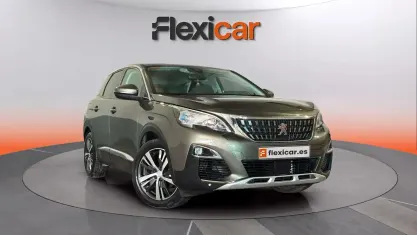 Usado Peugeot 3008 Active 131 CV (96 kW) 2019 Verde SUV