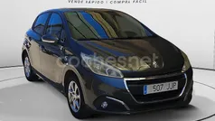 Usado 2015 Peugeot 208 Active Utilitario | 6940 € (Precio justo)