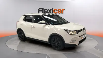 Gebraucht SsangYong Tivoli Limited 116 PS (85 kW) 2018 Weiß SUV