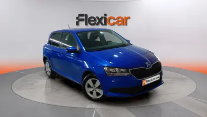 Usado Skoda Fabia 75 CV (55 kW) 2019 Azul Utilitario