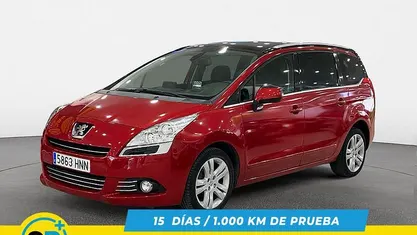 Rojo Usado 2013 Peugeot 5008 Allure Monovolumen | 9350 € (Precio justo)