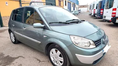 Usado Renault Scénic II Expression 130 CV (95 kW) 2007 Verde Monovolumen