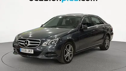 Usado Mercedes E220 170 CV (125 kW) 2015 Berlina