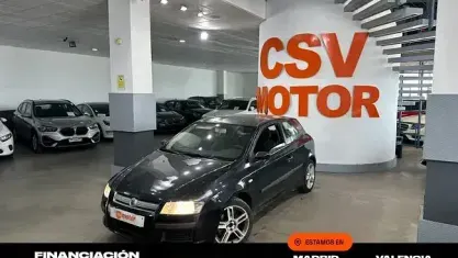 Usado Fiat Stilo Dynamic 120 HP (88 kW) 2003 Preto Sedan