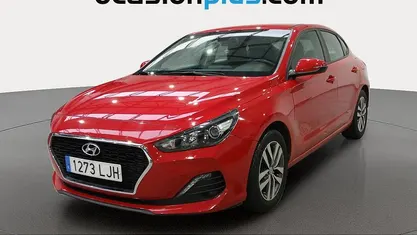 Rojo Usado 2020 Hyundai i30 Berlina | 12.537 € (Precio justo)
