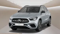 Gris Nuevo 2024 Mercedes GLA200 SUV | 51.393 € (Precio justo)