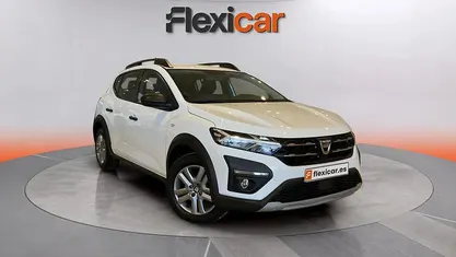 Usado Dacia Sandero Essentiel 91 CV (66 kW) 2022 Blanco Utilitario