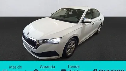 Blanco Usado 2022 Skoda Octavia Ambition Berlina | 17.100 € (Super precio)
