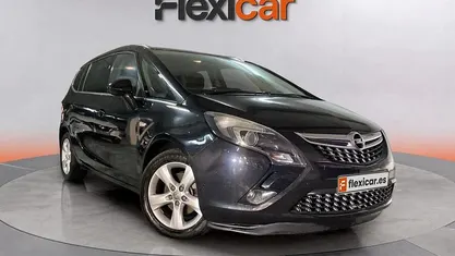 Usado Opel Zafira Tourer Expression 120 CV (88 kW) 2016 Negro Monovolumen