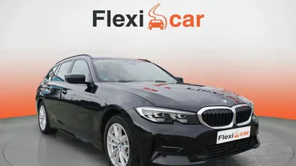 Negro Usado 2021 BMW 330e Familiar | 20.990 € (Super precio)
