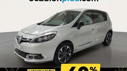 Gris plata Usado 2016 Renault Scénic III Bose Edition Monovolumen | 9713 € (Precio justo)
