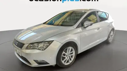 Usado Seat Leon Style 110 CV (80 kW) 2016 Gris plata Utilitario