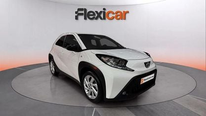 Usado Toyota Aygo X 72 CV (52 kW) 2024 Blanco SUV