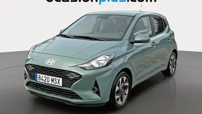 Usado Hyundai i10 67 CV (49 kW) 2024 Verde Utilitario