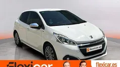Blanco Usado 2016 Peugeot 208 Active Utilitario | 7990 € (Precio justo)