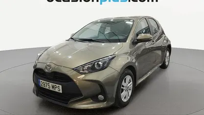 Usado Toyota Yaris Edition 125 CV (91 kW) 2024 Marrón Utilitario