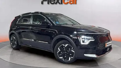 Negro Usado 2023 Kia Niro SUV | 20.890 € (Buen precio)