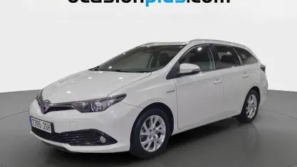 Usado Toyota Auris Active 136 HP (100 kW) 2016 Branco Carrinha