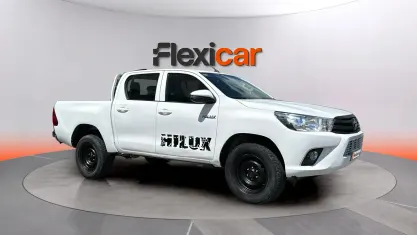 Używany Toyota HiLux 150 KM (110 kW) 2020 Biały Pickup