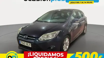 Usado Ford Focus Trend 125 CV (91 kW) 2012 Gris Utilitario