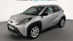 Gris Usado 2024 Toyota Aygo X Play SUV | 12.694 € (Precio justo)