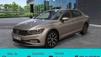 Usado VW Passat Executive 150 CV (110 kW) 2020 Gris plata Berlina