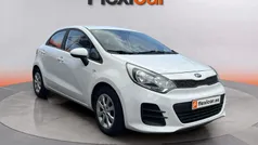 Blanco Usado 2016 Kia Rio Berlina | 6990 € (Buen precio)