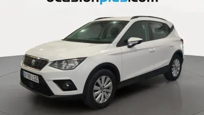 Usado Seat Arona Style 90 CV (66 kW) 2020 Blanco SUV