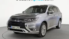 Gris plata Usado 2021 Mitsubishi Outlander P-HEV SUV | 22.719 € (Precio justo)
