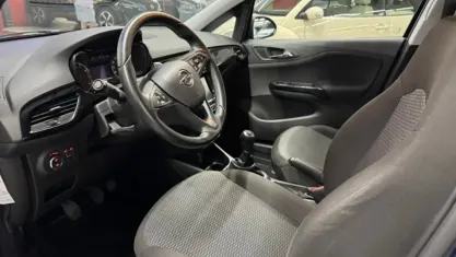 Usado Opel Corsa Selective 90 CV (66 kW) 2017 Azul Utilitario