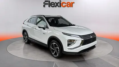 Usado Mitsubishi Eclipse Cross Motion 188 CV (138 kW) 2023 Blanco SUV