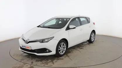 Usado Toyota Auris Active 115 CV (84 kW) 2015 Berlina