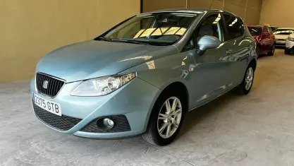 Usado Seat Ibiza Style 105 CV (77 kW) 2010 Azul Berlina