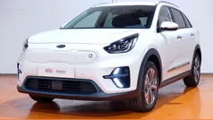 Blanco Usado 2022 Kia e-Niro 2 SUV | 24.981 € (Precio justo)
