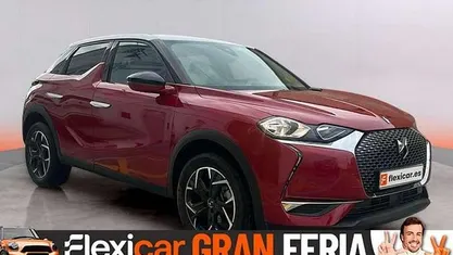 Usado DS Automobiles DS3 Crossback Performance Line Plus 131 CV (96 kW) 2022 Rojo SUV