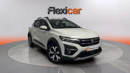 Usado Dacia Sandero Comfort 91 CV (66 kW) 2022 Blanco Berlina