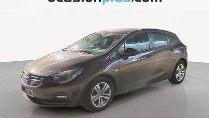 Usado Opel Astra Selective 110 HP (80 kW) 2018 Castanho Citadino