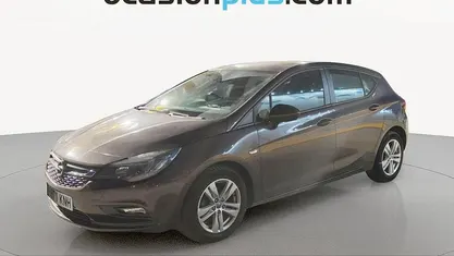 Occasion Opel Astra Selective 110 PK (80 kW) 2018 Bruin Hatchback