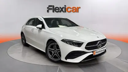 Usado Mercedes A180 136 CV (100 kW) 2023 Blanco Berlina