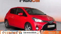 Rojo Usado 2016 Toyota Yaris Hybrid Advance Berlina | 10.990 € (Precio justo)